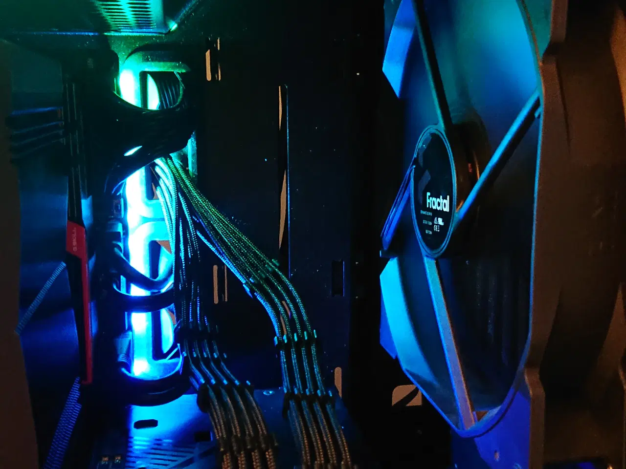 Billede 3 - Gamer-minded PC sælges