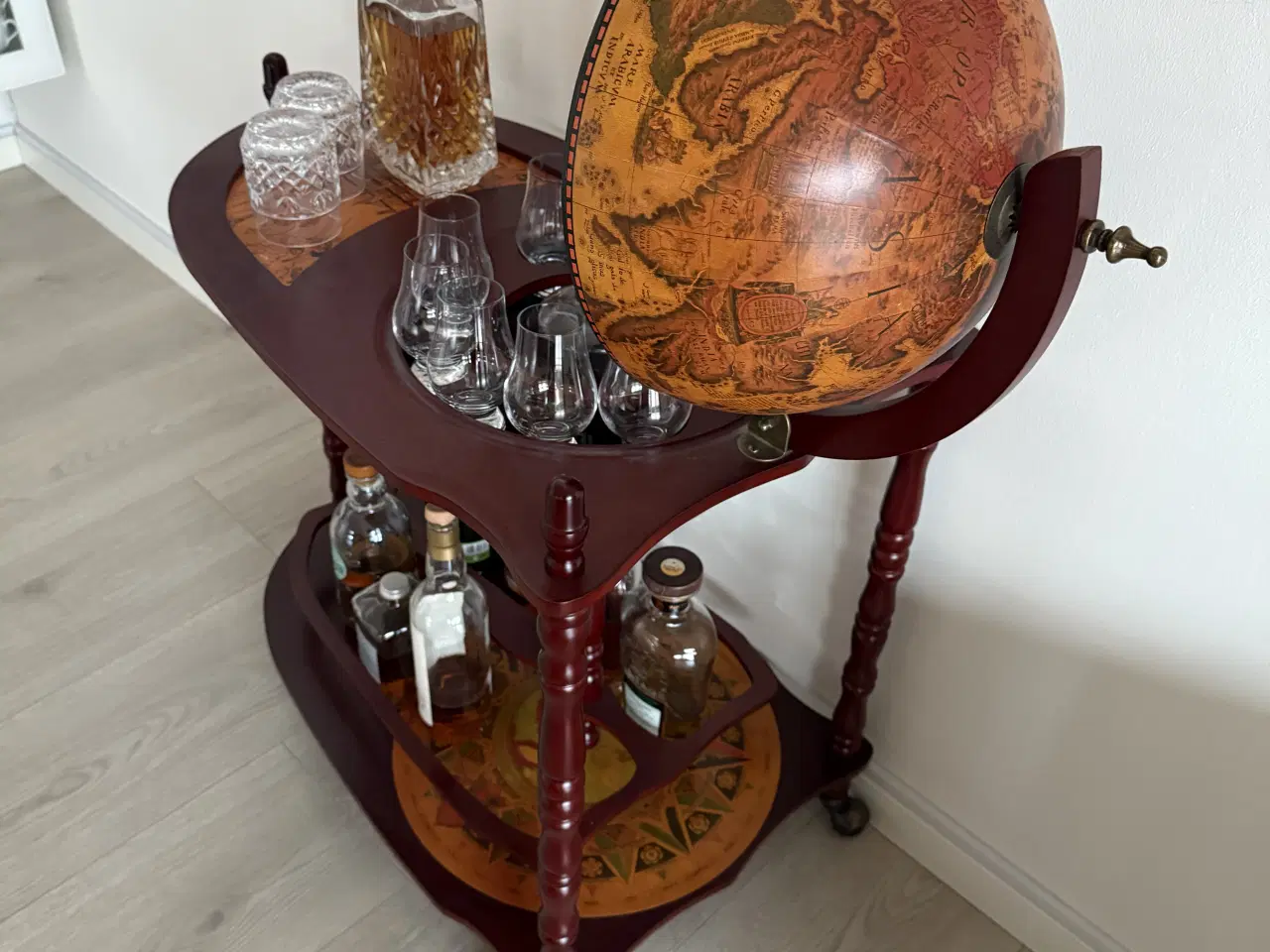 Billede 4 - Bar globus vogn