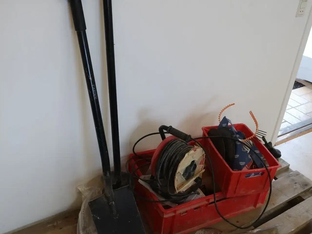 Billede 2 - Div. Værktøj: Save, spade jorddrejer mv. Model: Art No: 300498