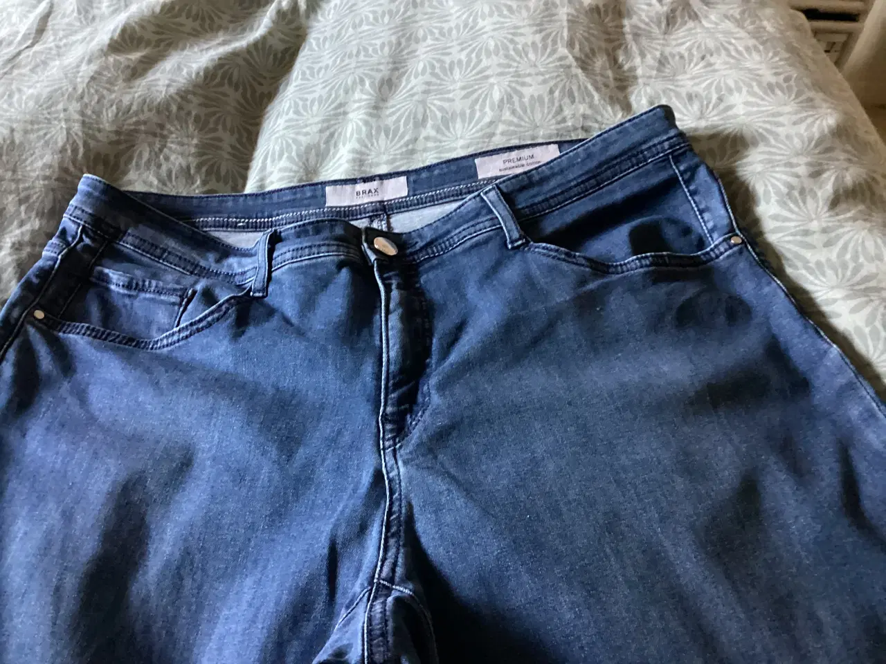 Billede 1 - Cowboybukser mrk.Brax blå denim