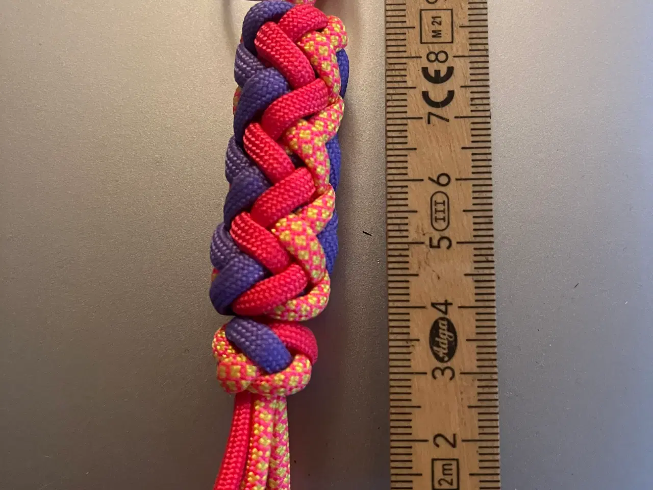 Billede 2 - Nølering i paracord, pris pr stk 