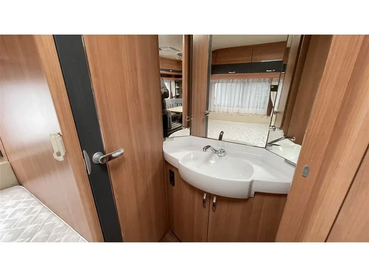 Billede 9 - 2012 - Hobby De Luxe 650 KMFe