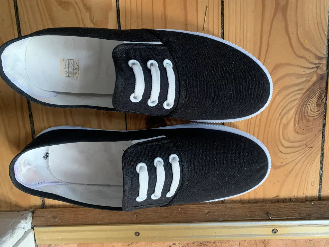 Billede 1 - SHEIN sko for små