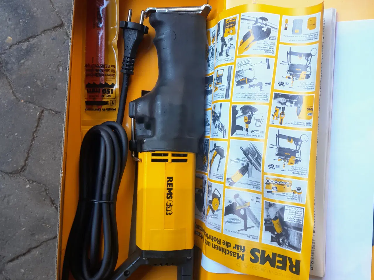 Billede 2 - REMS bajonetsav  7500W  220 v