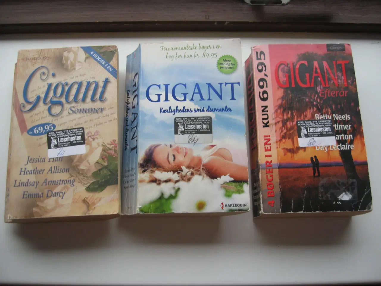 Billede 1 - 3 Gigant Harlequin bøger med 4 bøger i hver.