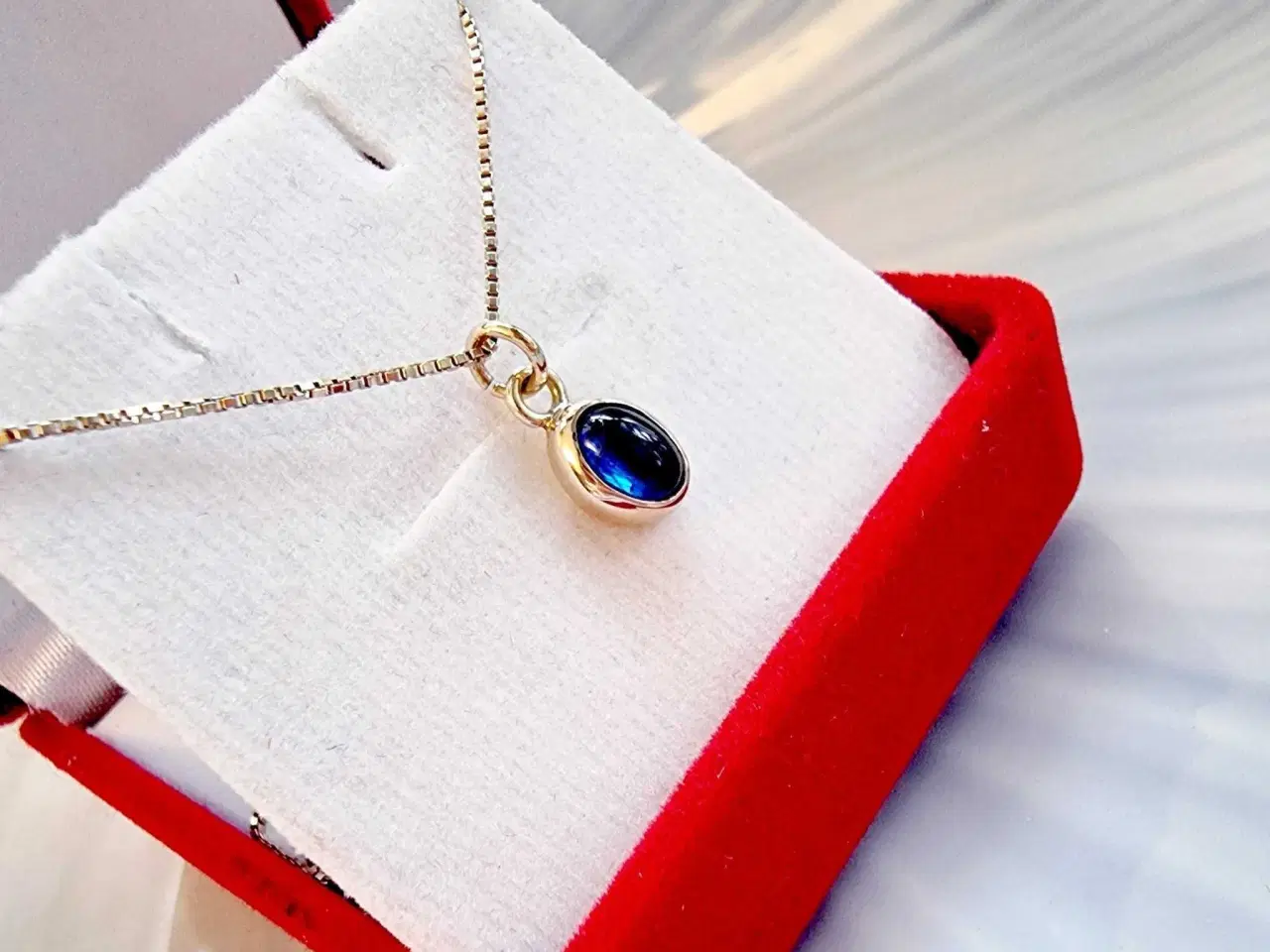 Billede 1 - Flotte 14 karat kæde og smukt lille vedhæng