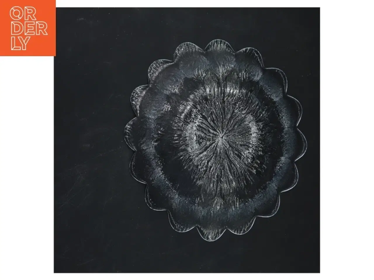 Billede 2 - Holmegaard SW glas skål med mønstret kant (str. 8x18 cm)