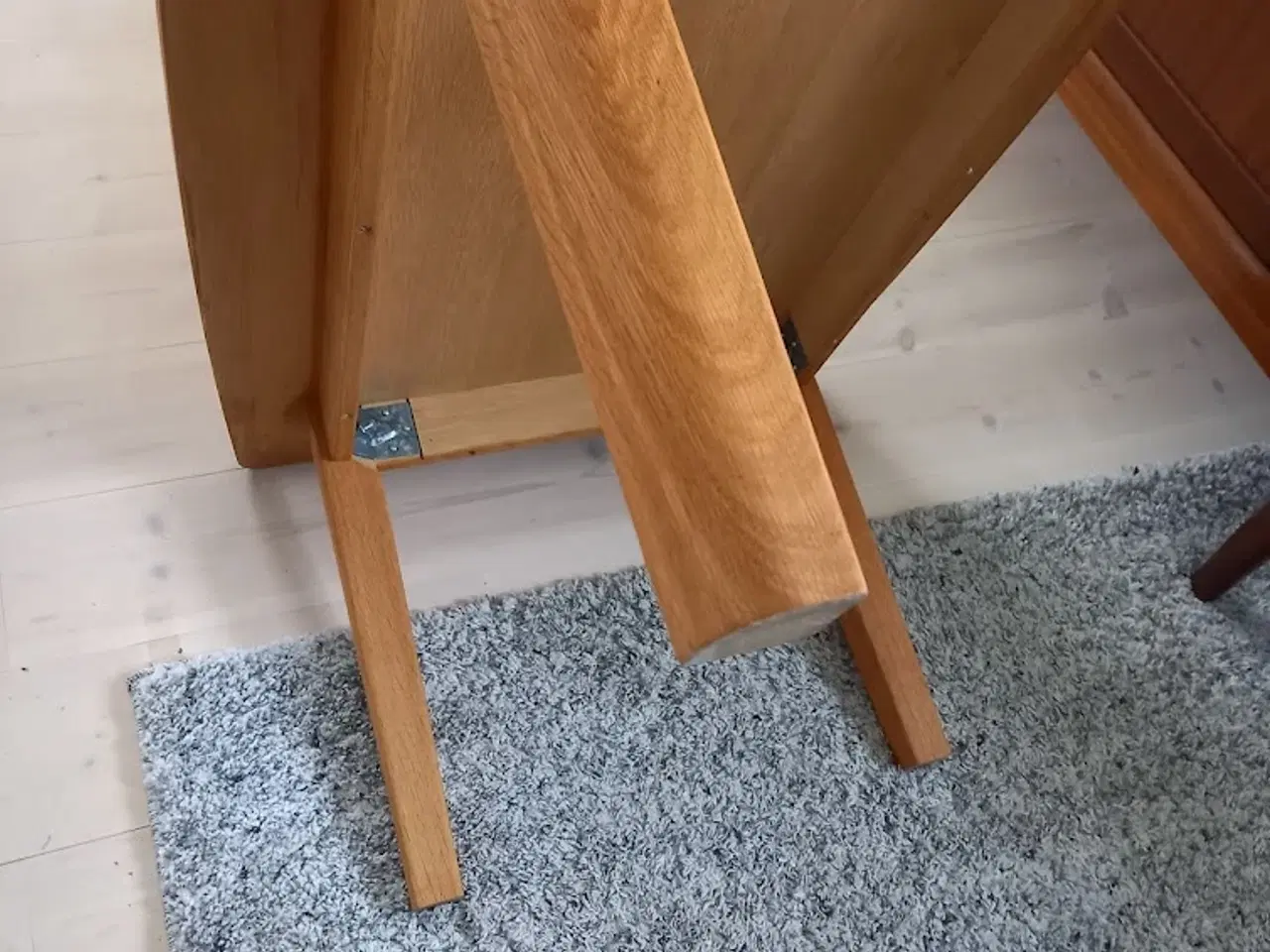 Billede 4 - Massivt egetræs sofabord