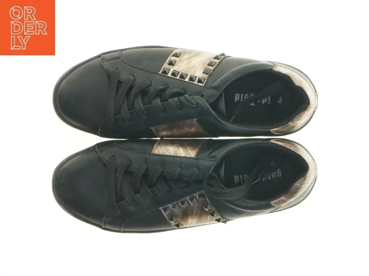 Billede 4 - Sorte sneakers med gyldne detaljer og nitter (str. 39)