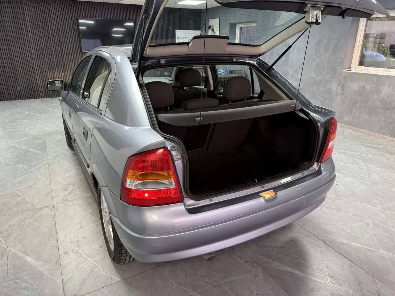 Billede 5 - Opel Astra 1,6 Twinport 103HK 5d