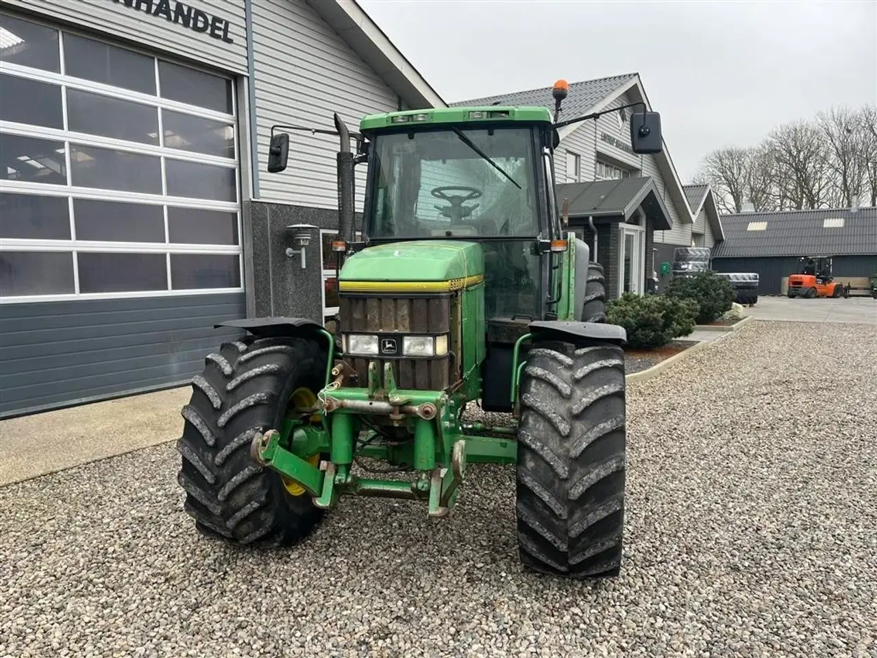 Billede 8 - John Deere 6800 Med frontlift.