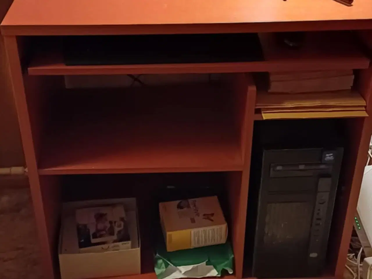 Billede 2 - Computerbord med udtræks plade