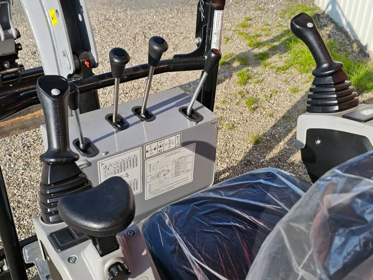 Billede 3 -  Minigraver Bobmaster Yanmaster 1 tons diesel