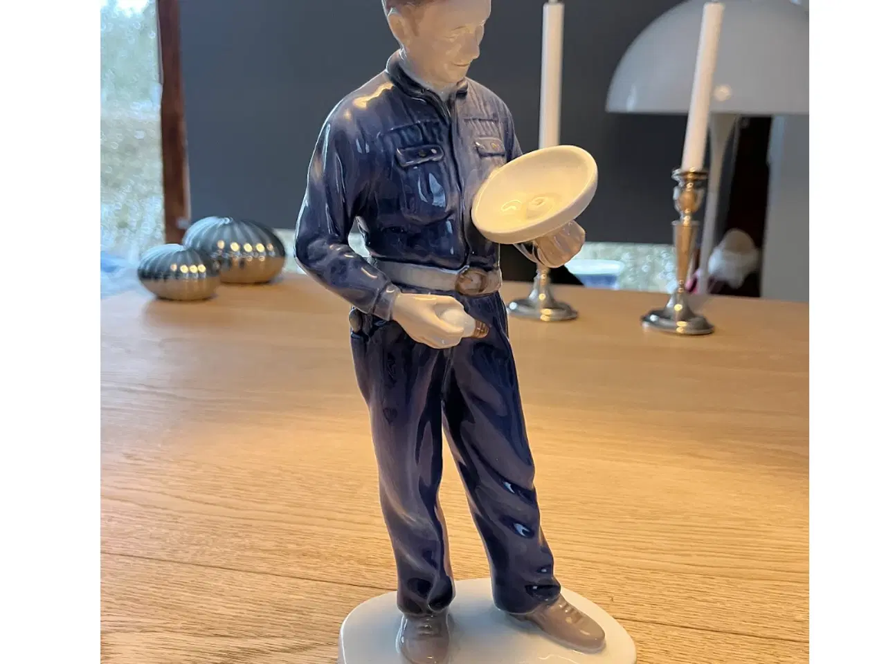 Billede 1 - Bing og Grøndahl nr. 2428 figur af Elektriker