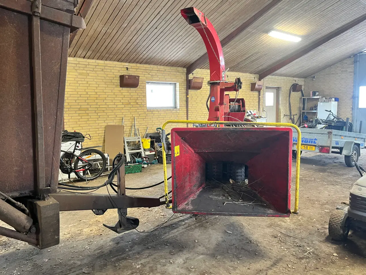 Billede 3 - TP 270 flishugger m. Højtipvogn