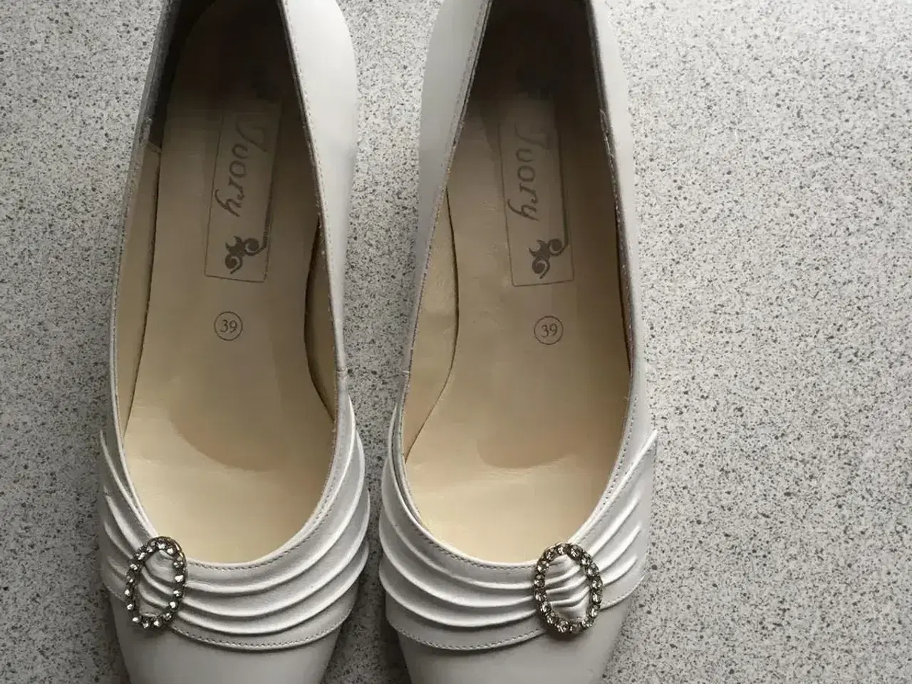 Billede 3 - Konfirmationssko med lille hæl str. 39