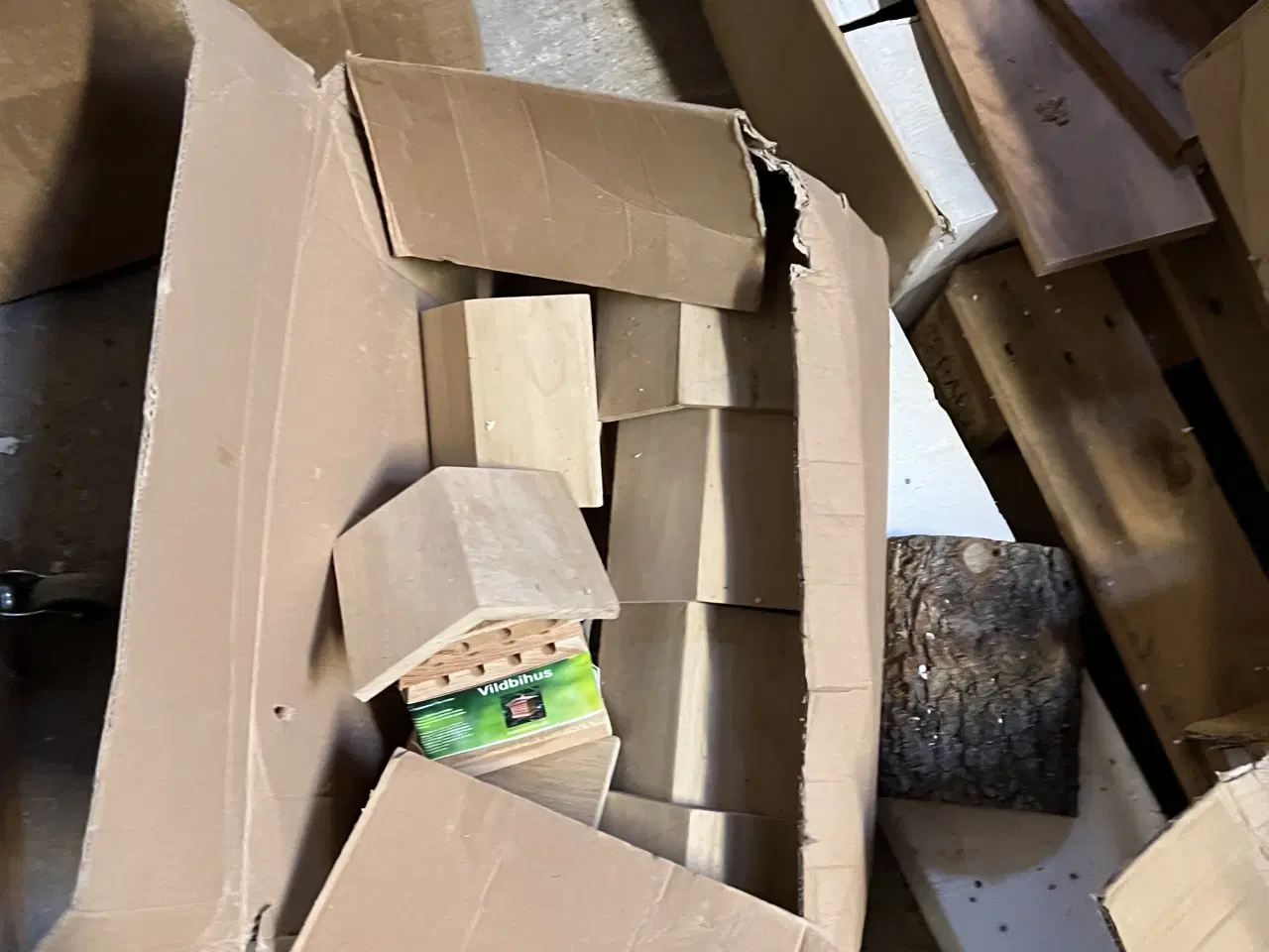 Billede 5 - Hej, jeg har nogle naturvarer, fugle, egern, pinds