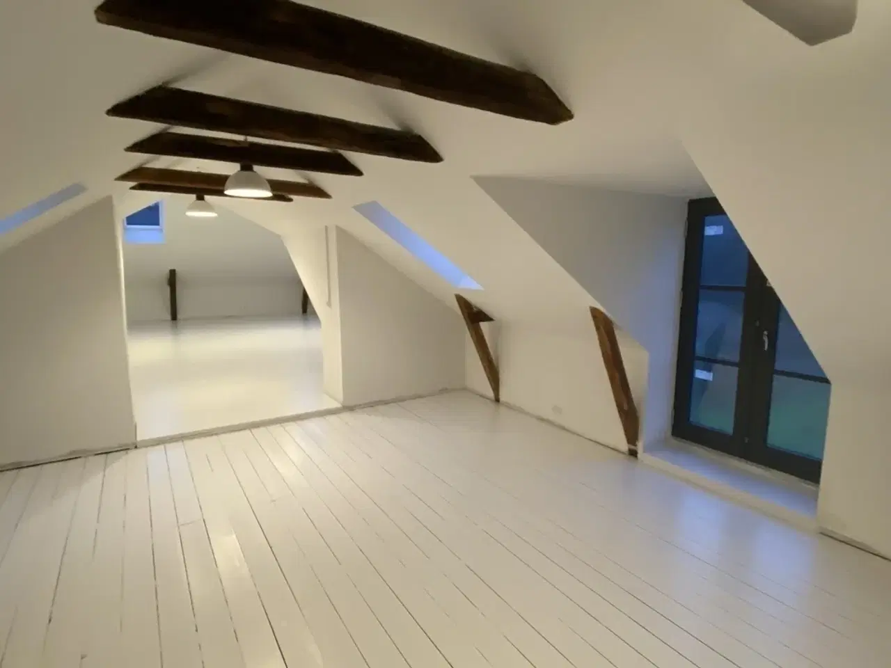 Billede 8 - Lagerlokale til leje med god beliggenhed og faciliteter.