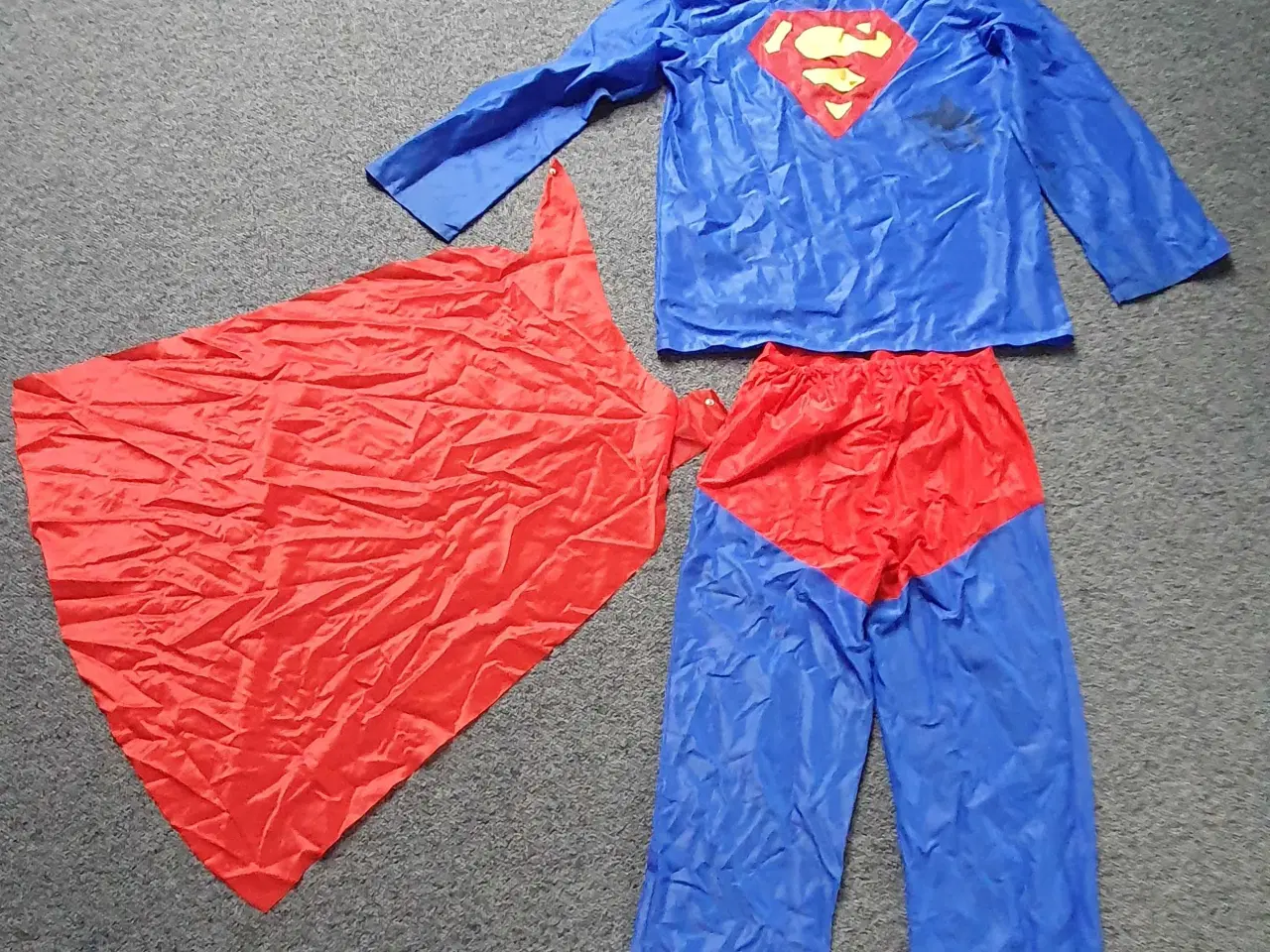 Billede 1 - 3 delt Spider-Man dragt