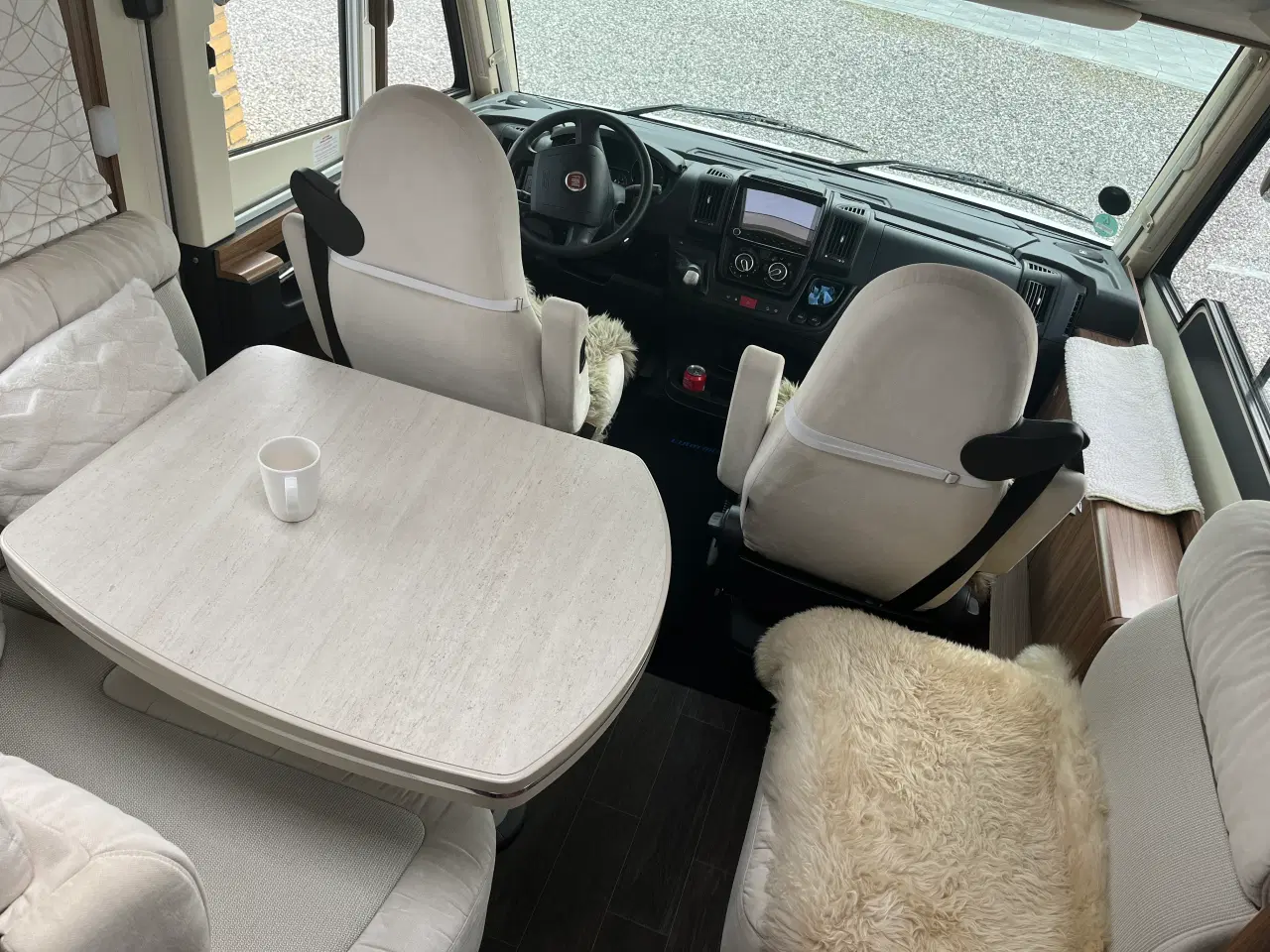 Billede 5 - Autocamper Eura Mobil Intregra Line 720 EB