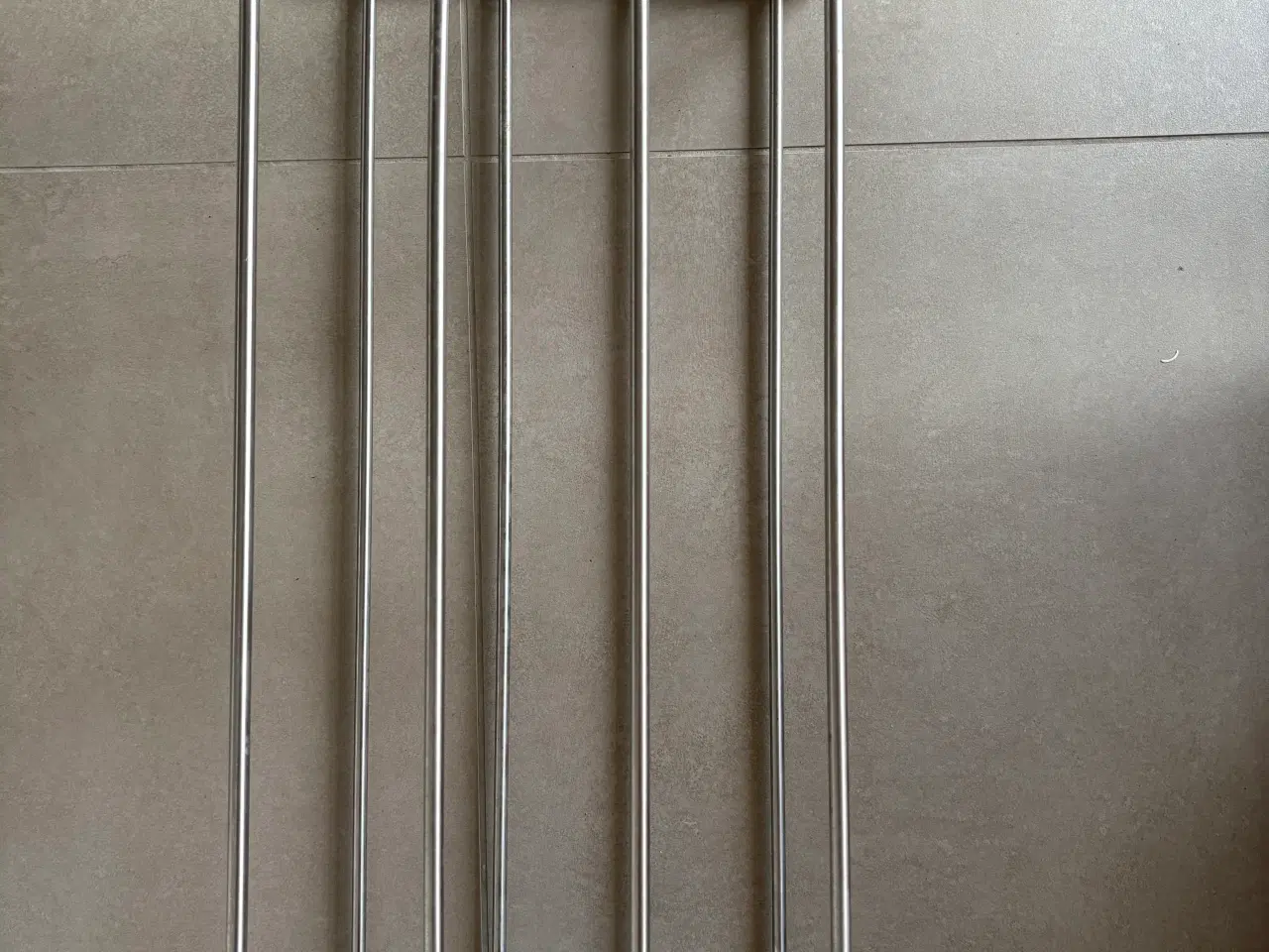 Billede 1 - Væghængt hylde i rustfrit stål  