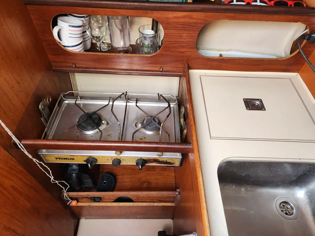 Billede 8 - Benetau first 26Billig ejlbåd med næsten ny motor.