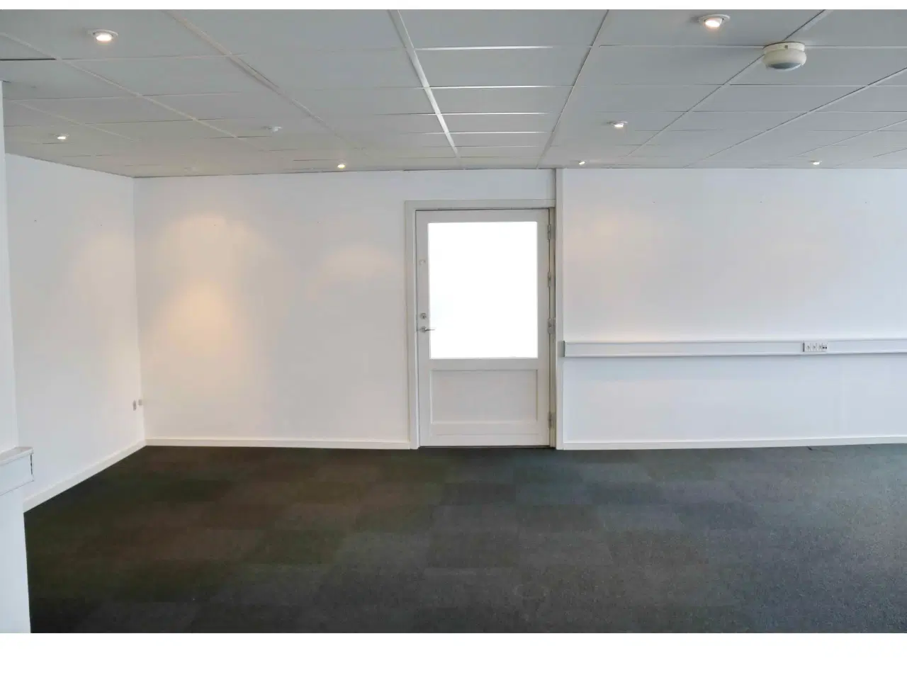 Billede 2 - LYST OG PÆNT LEJEMÅL PÅ 74 M2 I STUEETAGE