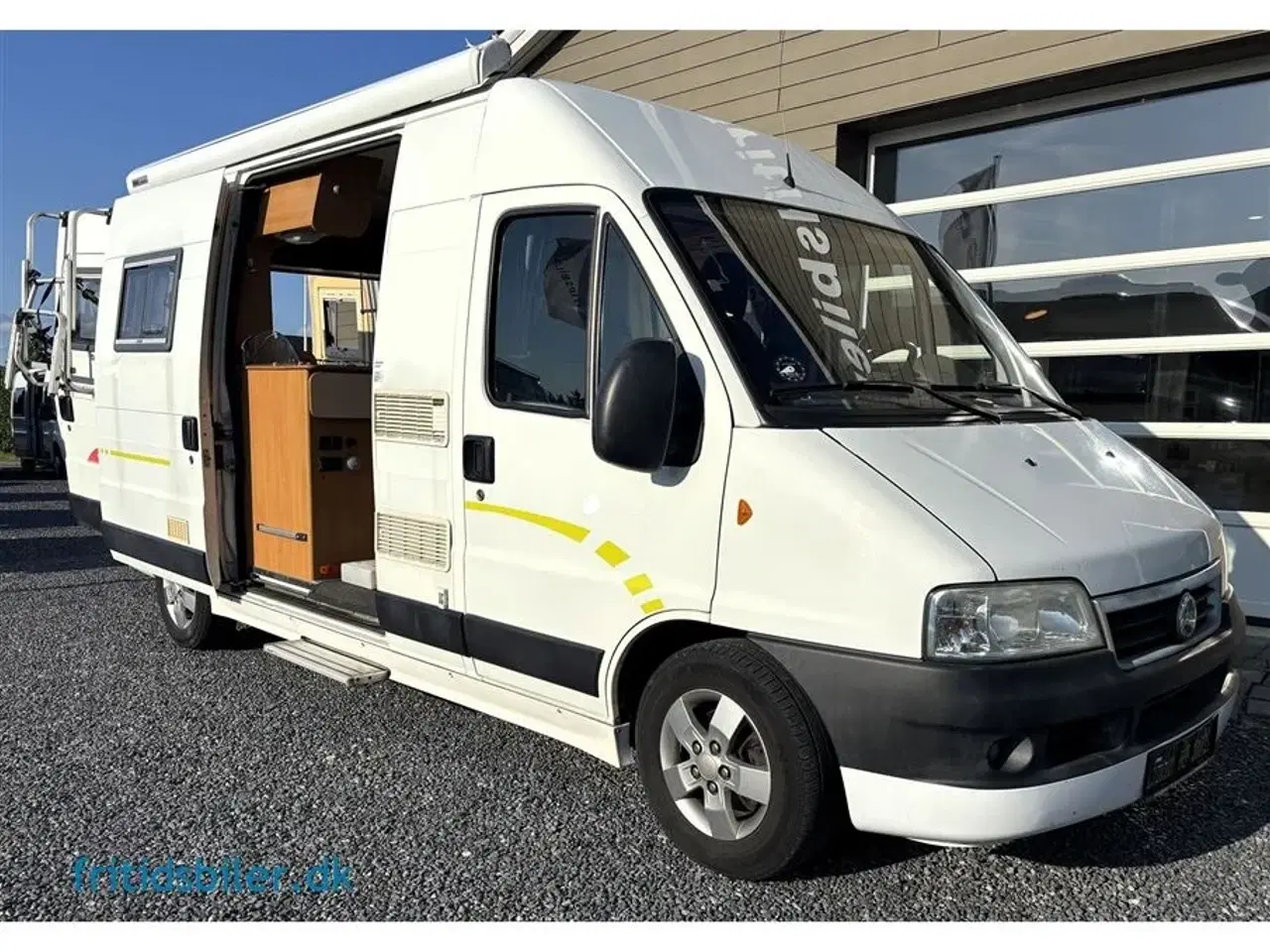 Billede 2 - 2006 - Trigano   Fin lille 540 city campervan med vinter pakke med ekstra isolering og diesel fyr