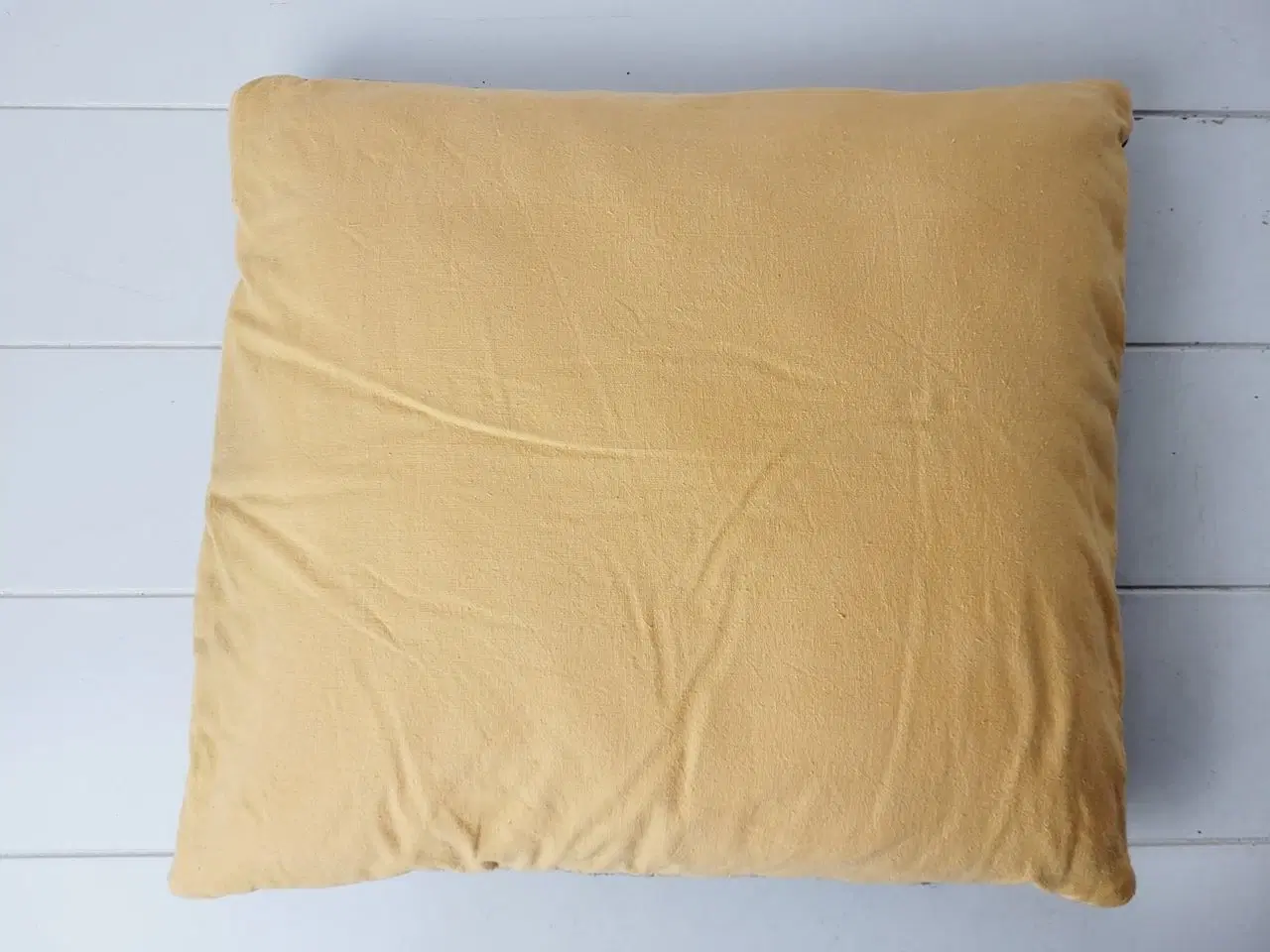 Billede 3 - ⭐️- Håndbroderede pyntepude fra 70'erne
