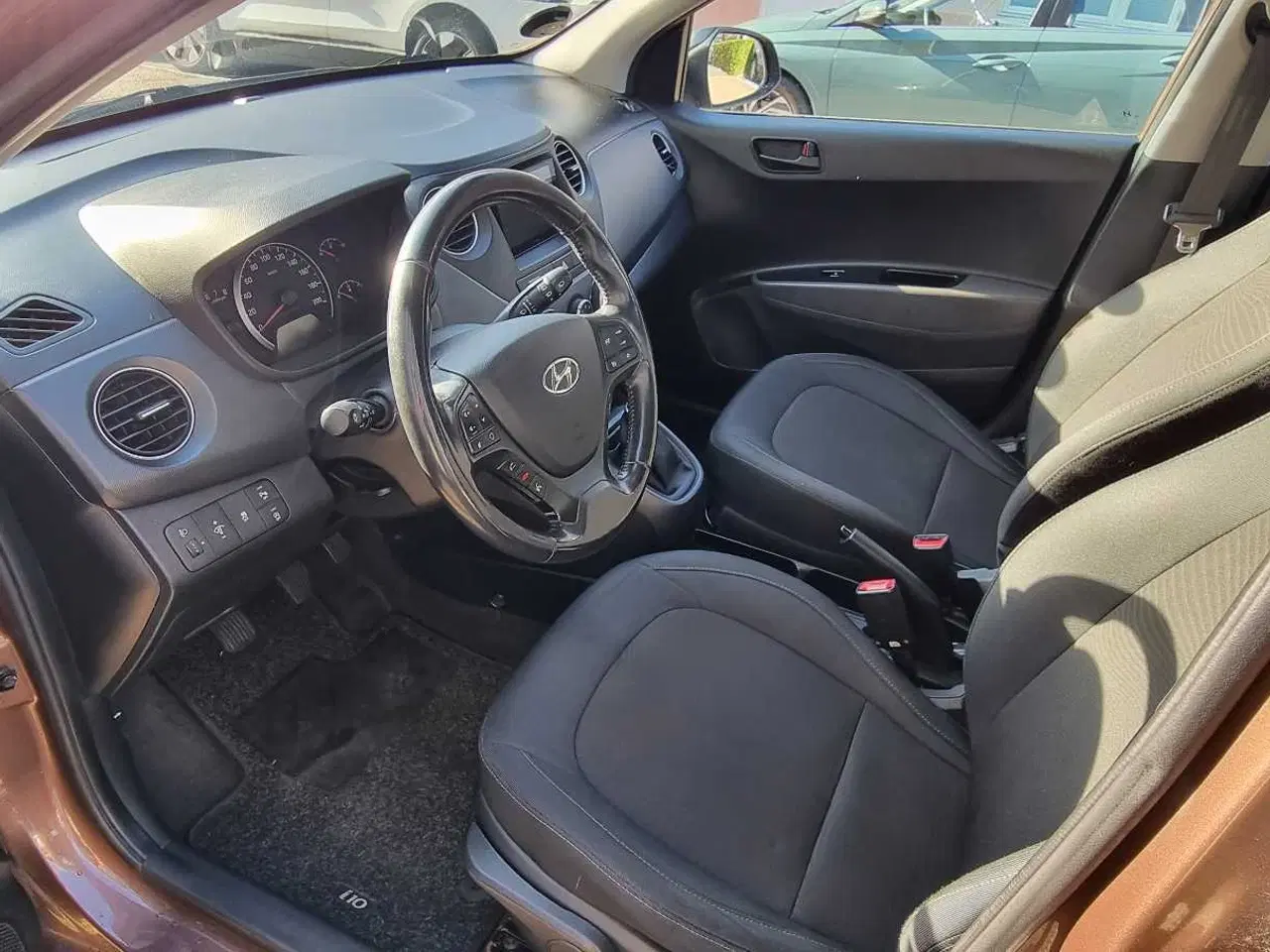 Billede 4 - HYUNDAI i10 1.0 Black Line Edition – 2016 