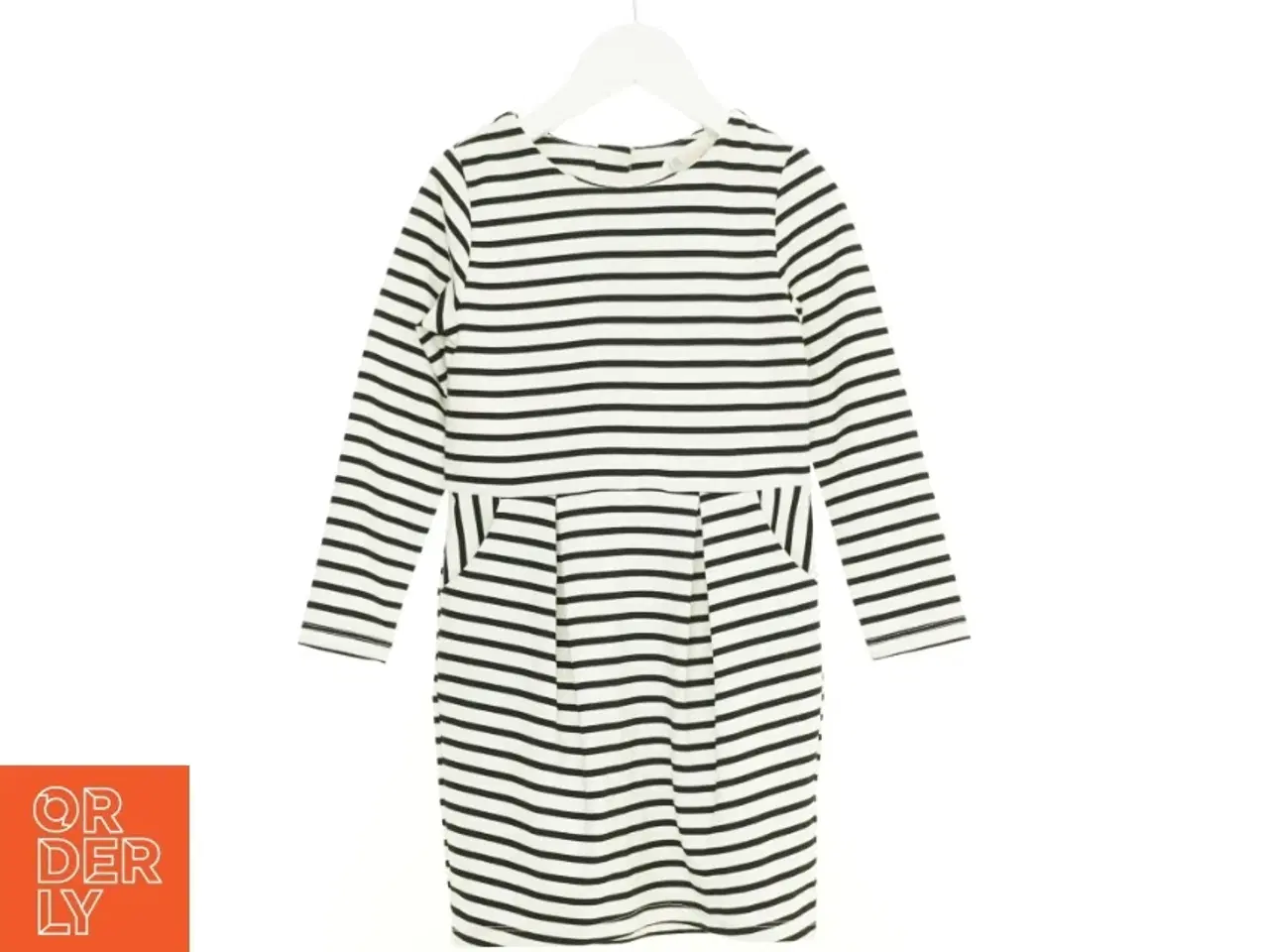 Billede 1 - Kjole fra H&M (str. 110 cm)
