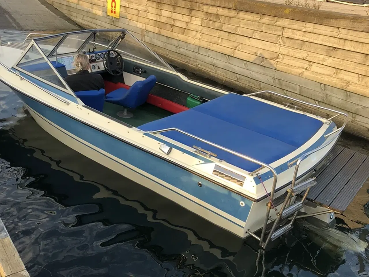 Billede 2 - 19 fod speedbåd med 200 Hk inkl. trailer.