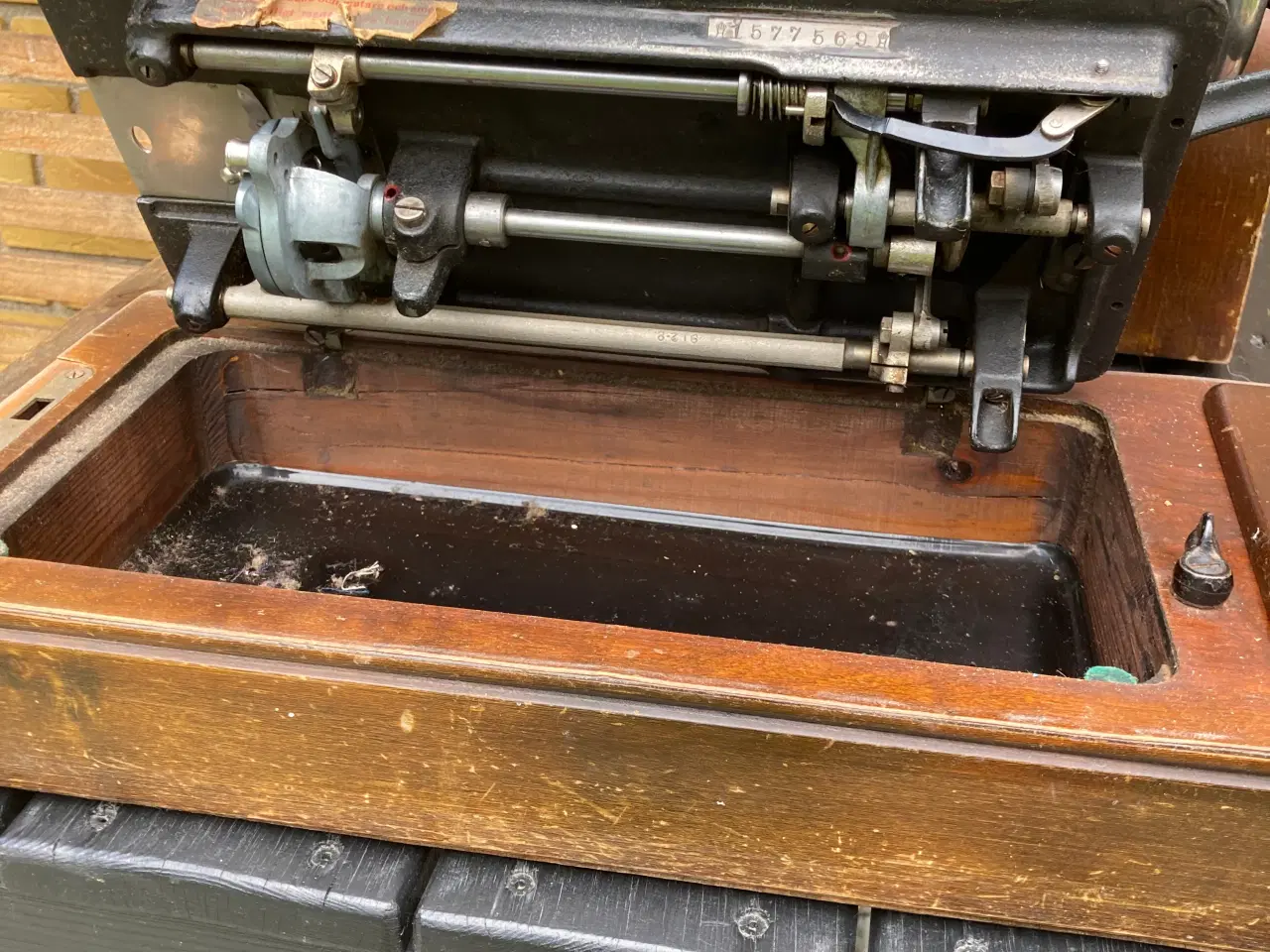 Billede 4 - Gammel husqvarna symaskine 