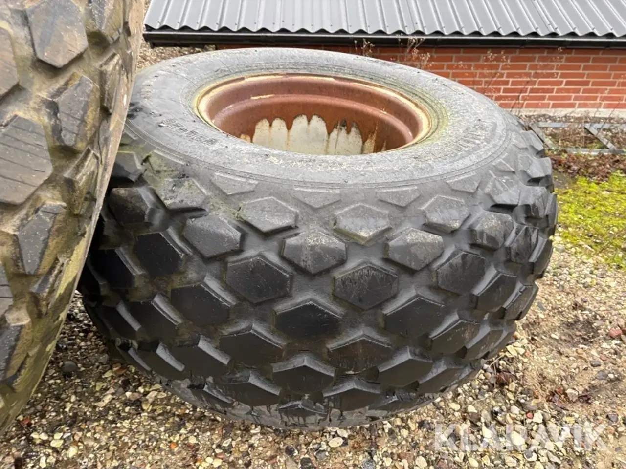 Billede 10 - Landbrugsdæk + følg Alliance 28L-26 A-330 B-61 - 2 styk