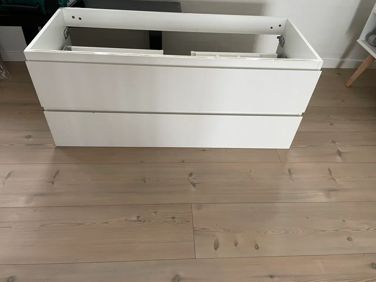 Billede 1 - Skab til badeværelset 