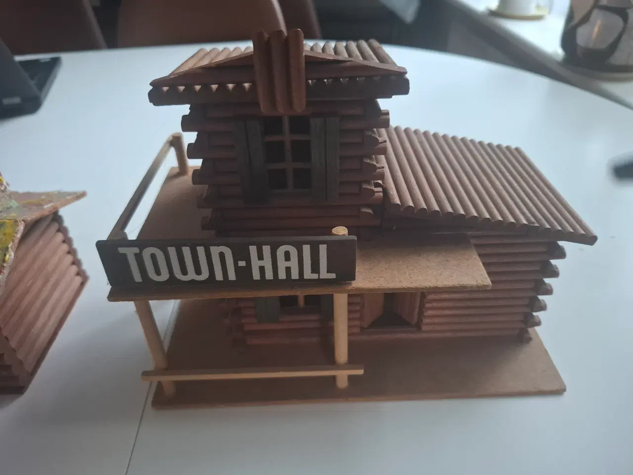 Billede 6 - modelhus i rigtig træ fra midt i 60'erne
