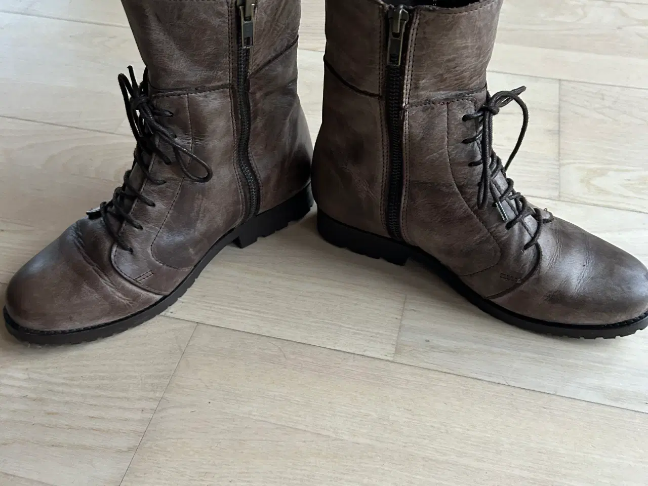 Billede 3 - Støvler str 38 Shoe Biz . Brugt 1 gang