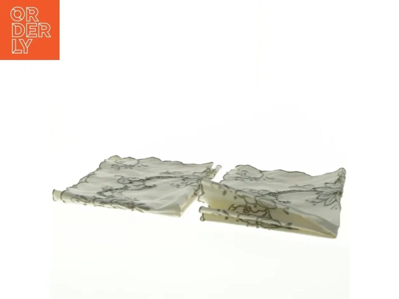 Billede 2 - Broderede duge (str. 47 x 31 cm)