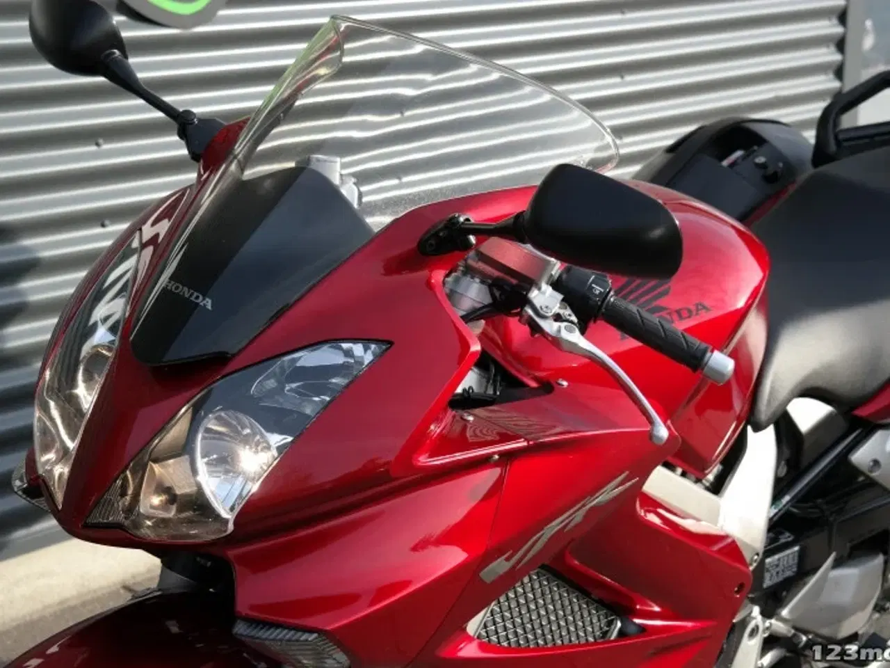 Billede 16 - Honda VFR 800 F MC-SYD       BYTTER GERNE