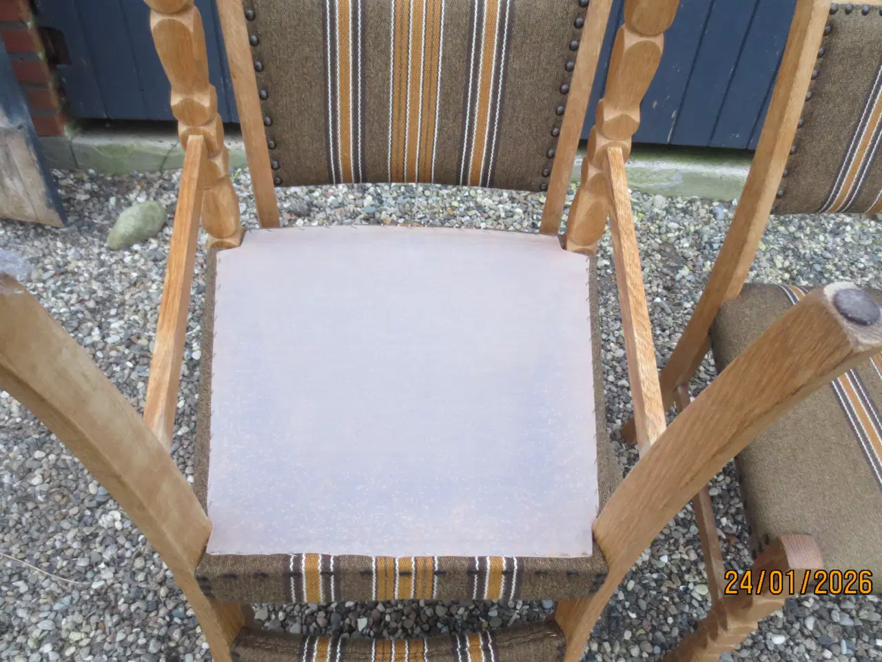 Billede 5 - 3 stk Egetræs Spisebordsstole med Gråstribet stof 