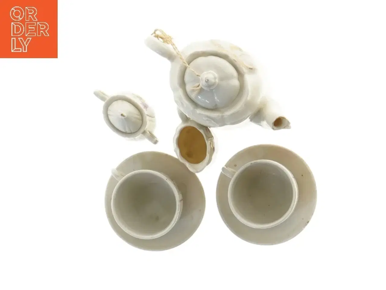 Billede 2 - Porcelæns te-sæt med blomster (str. 14,5 og Ø 8,5 og 5 cm)