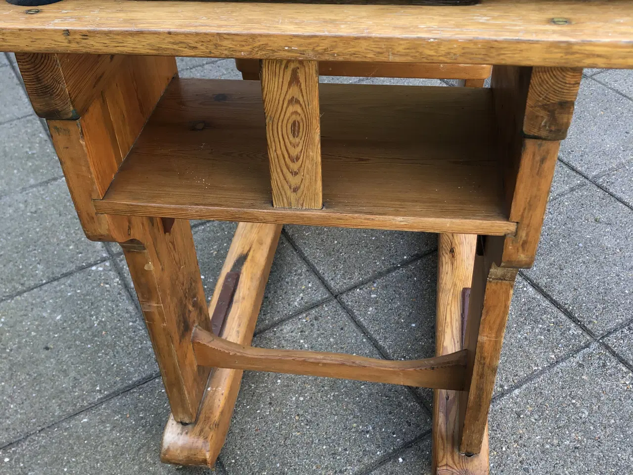 Billede 2 - Skolepult