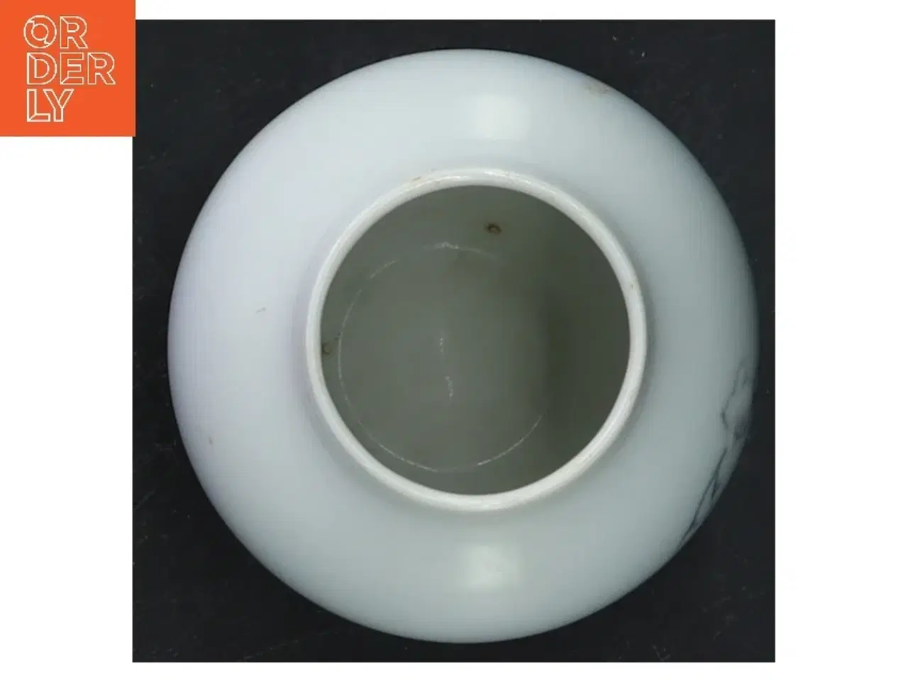 Billede 3 - Porcelænsvase med blomstermotiv fra Bing & Grøndahl (str. 8,5 cm)