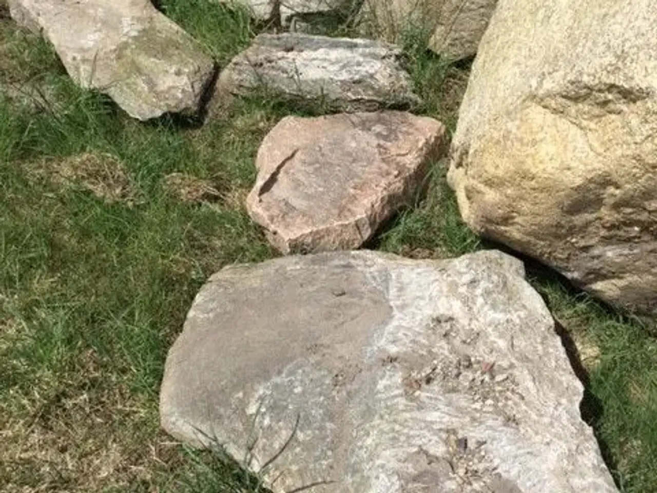 Billede 7 -   200 ton Kampesten  - granit trin Håndgelænder