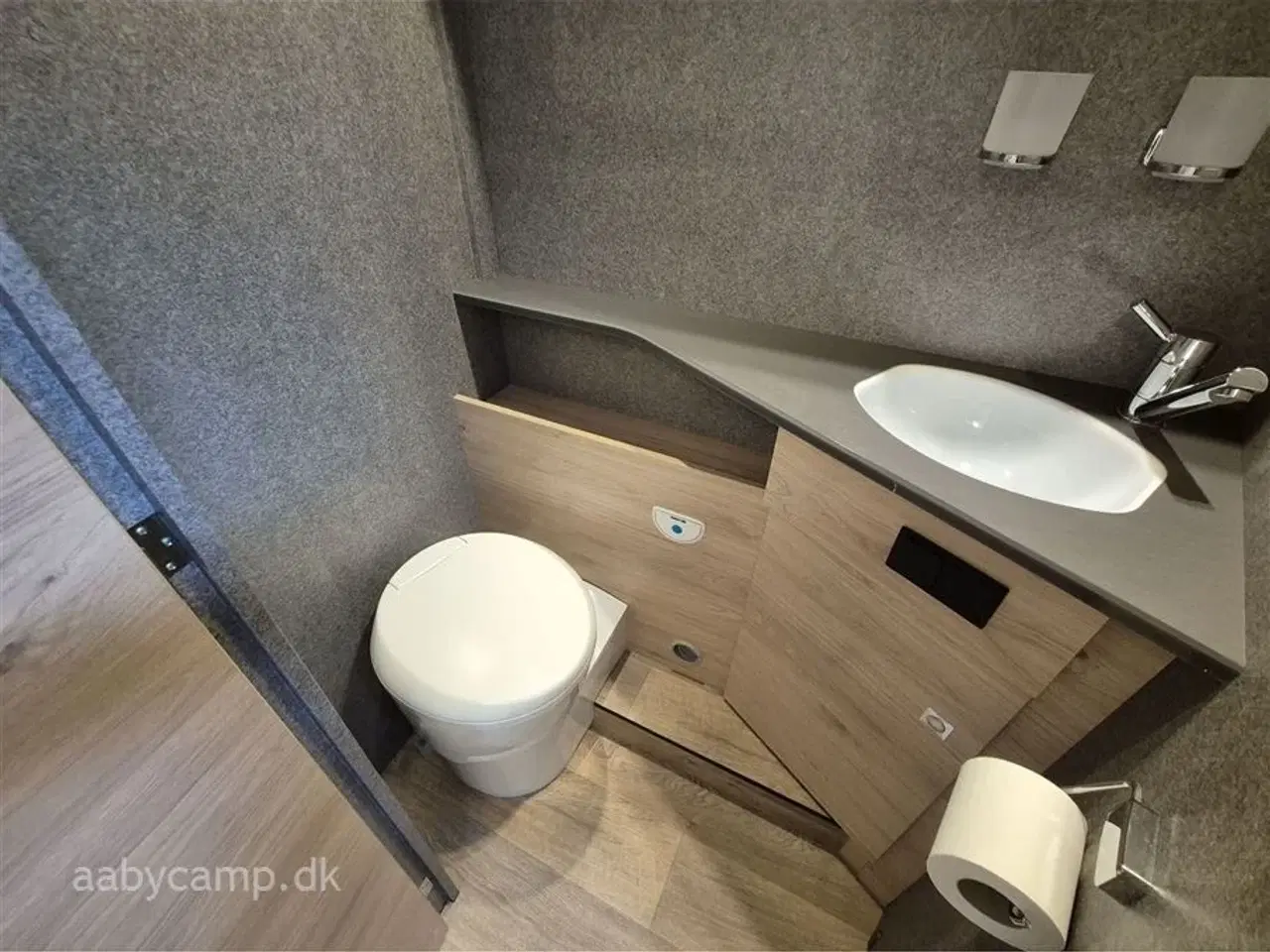 Billede 17 - 2023 - Dethleffs Just GO T7055 EB AUT. Automatgear. Solceller. Batteri. Markise. Elektrisk indgangstrin. Kun 29,000 Km !!!