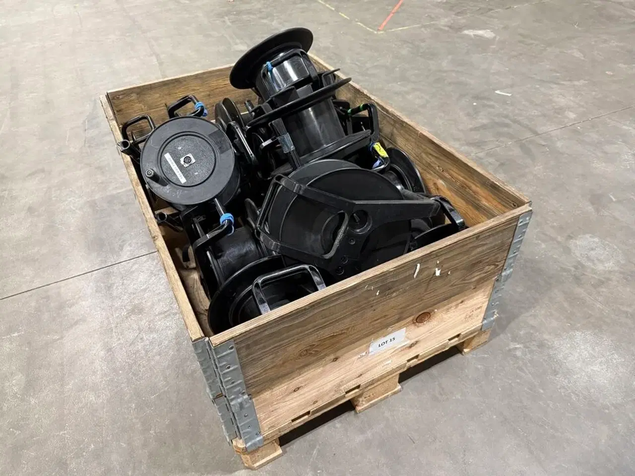 Billede 1 - Palle med kabeltromler, tomme