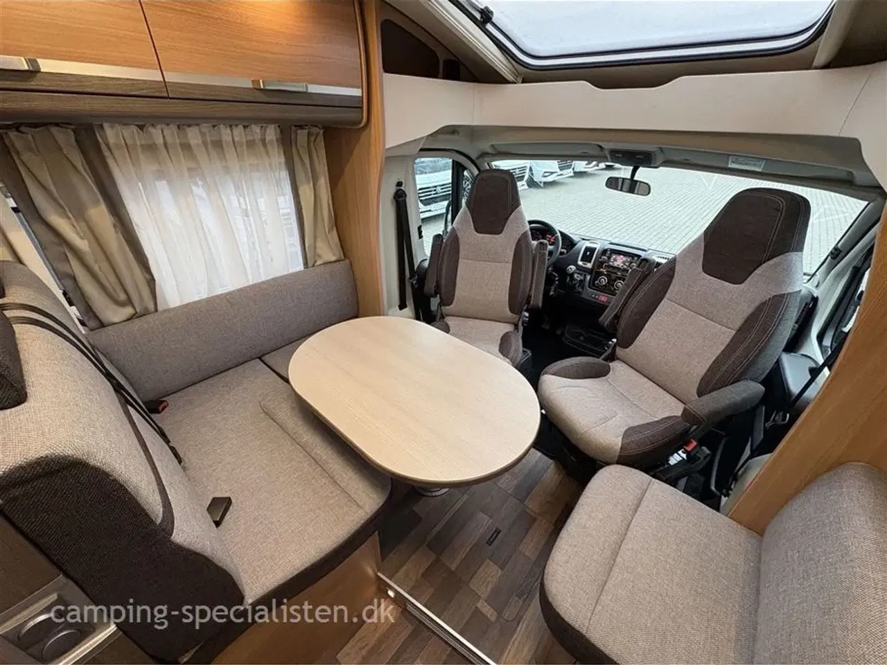 Billede 9 - 2016 - Knaus Sky TI 650 MEG Knaus Sky Ti 650 MEG Silver Selection 2016 - Kan ses nu hos Camping-Specialisten.dk