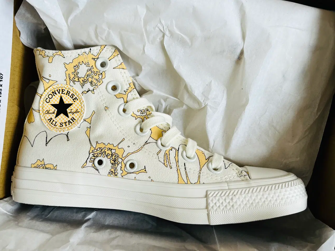 Billede 2 - Converse sneakers med gult retromønster