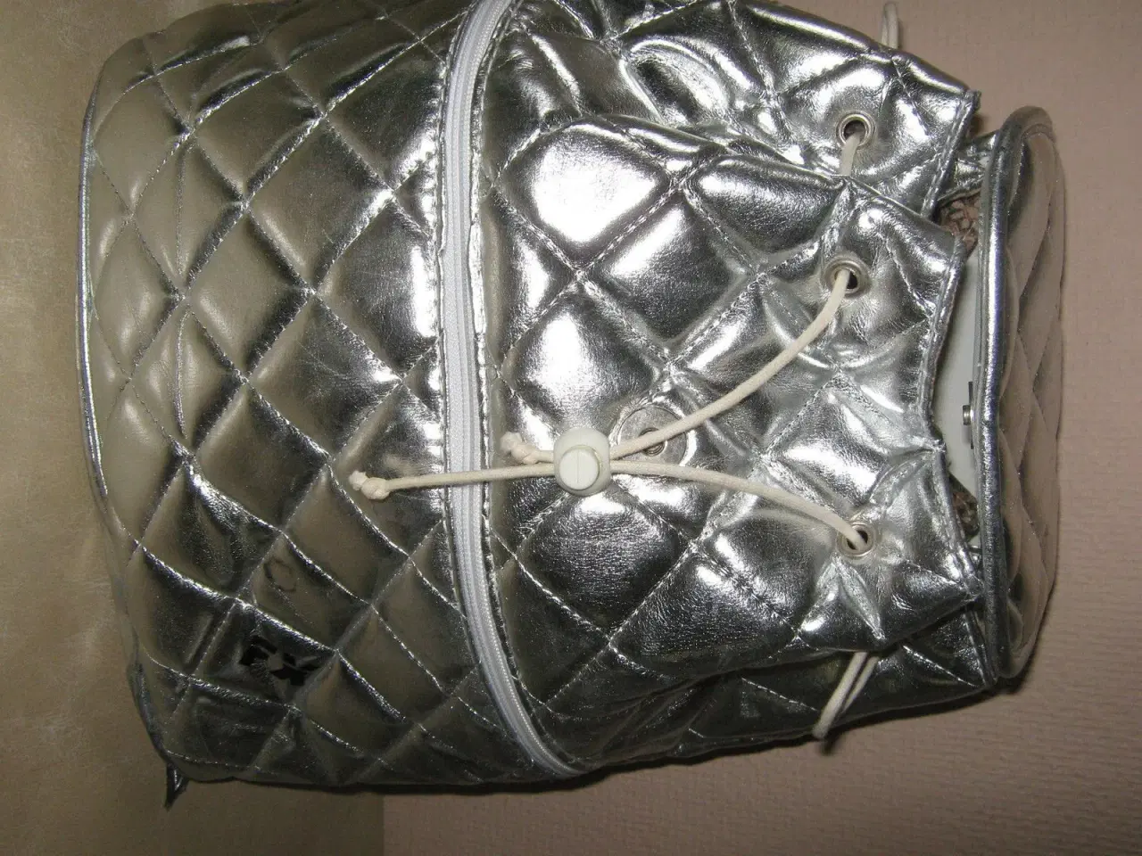 Billede 3 - Rygtaske i sølvlook