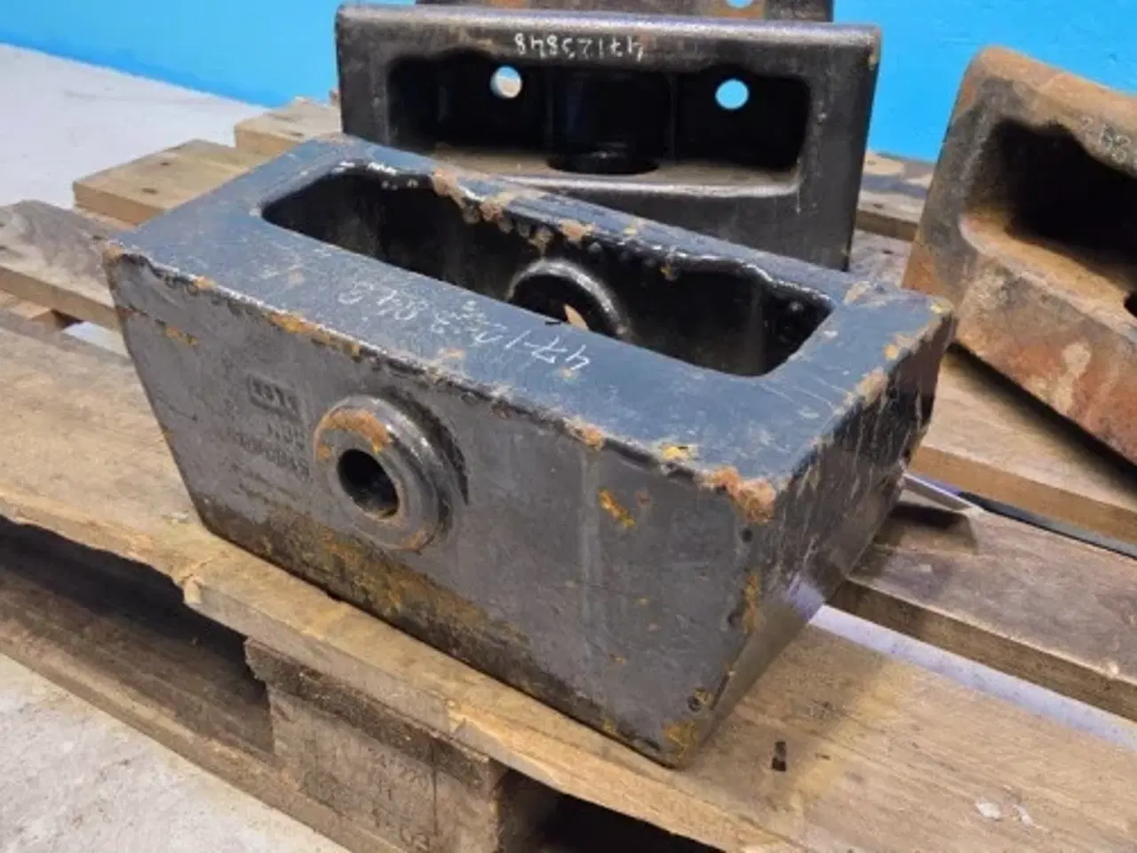 Billede 14 - Case Quantum 85C Support 47123848  3Stk